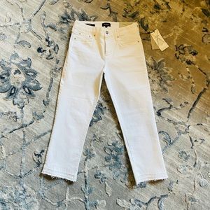 Capri White Size 4 NYDJ Frayed Hem